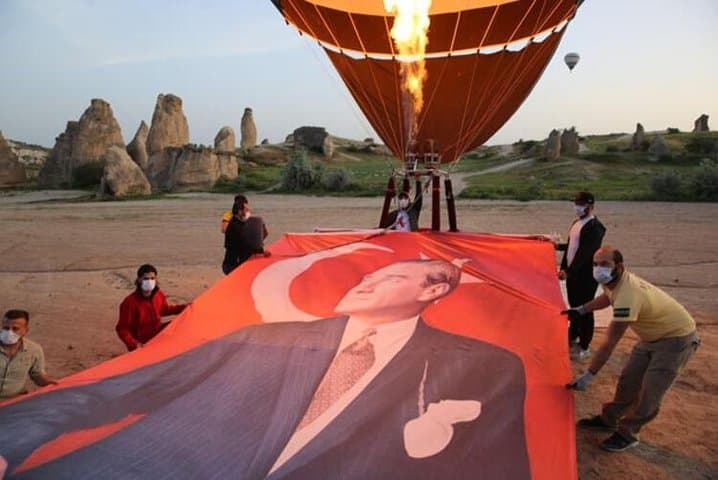 Cappadocia Private Day Tour: Hike Hidden Valleys, Cave Churches & Traditional Cuisine