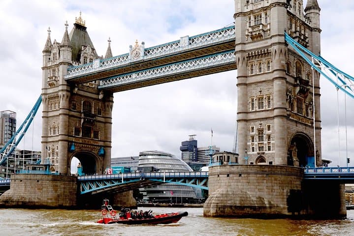 High-Speed Thames Private Speedboat: 45-Minute London River Blast photo 5