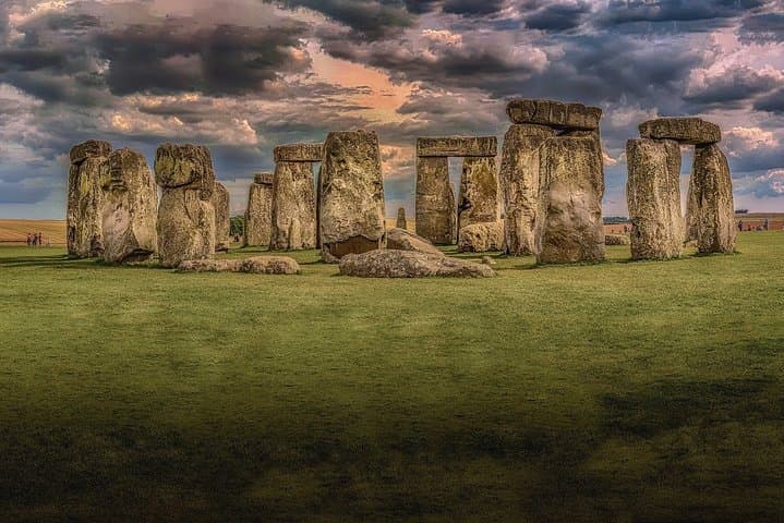 Stonehenge and Highclere Castle Private Day Tour from London photo 2