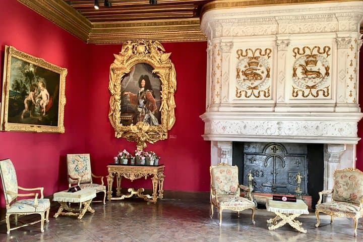Three Loire Valley Castles Day Trip from Paris — Chambord, Amboise & Chenonceau photo 2