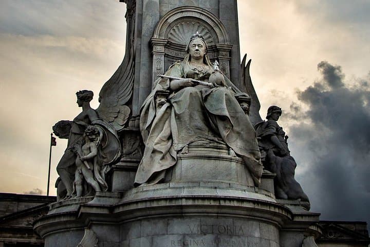 From Piccadilly to the Castle: Private Westminster, Whitehall & Windsor Train Tour photo 5