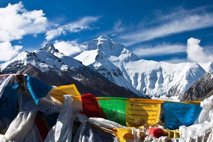 8-Day Lhasa to Everest Base Camp & Yamdrok Yumtso Lake Small-Group Tour