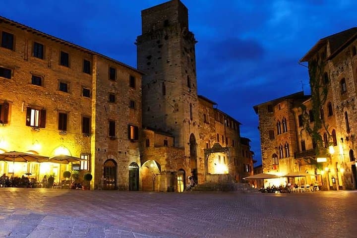 San Gimignano and Abbey of San Galgano: Medieval Towers and the Sword in the Rock photo 3
