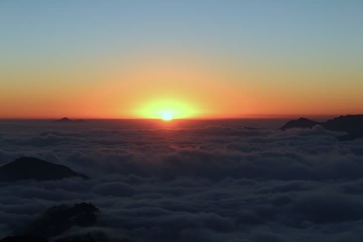 Singalila Ridge Trek to Sandakphu: 6-Day Himalayan Ridge Walk from Darjeeling photo 3