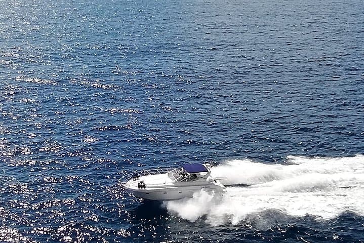 Private Yacht Cruise Around Capri: Full-Day Swim, Caves & Faraglioni photo 3