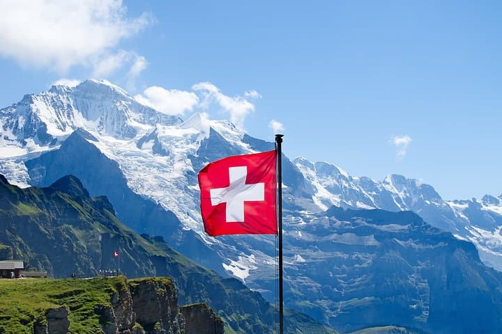 Lucerne & Mount Rigi Private Day Tour — Lake Lucerne Boat, Cogwheel Train & Cable Car photo 6