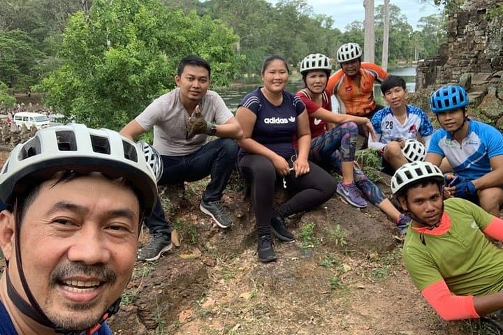 Full-Day Angkor Temple Bike Tour: Explore Angkor Wat, Angkor Thom & Jungle Temples photo 6
