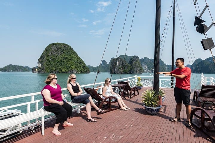 5-Day Hanoi to Halong Bay: Tam Coc, Hoa Lu & Halong Bay Cruise photo 6