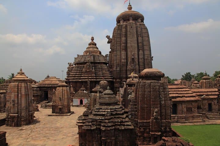 Bhubaneshwar to Nagpur: Temples, Tribal Villages & Tiger Safari — 11-Day India Adventure