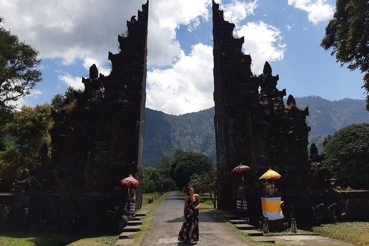 North Bali Instagram Full-Day Tour: Handara Gate, Ulun Danu & Hidden Waterfalls photo 2