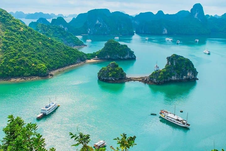 7-Day Hanoi, Ninh Binh & Halong Bay Overnight Cruise — Complete North Vietnam Itinerary