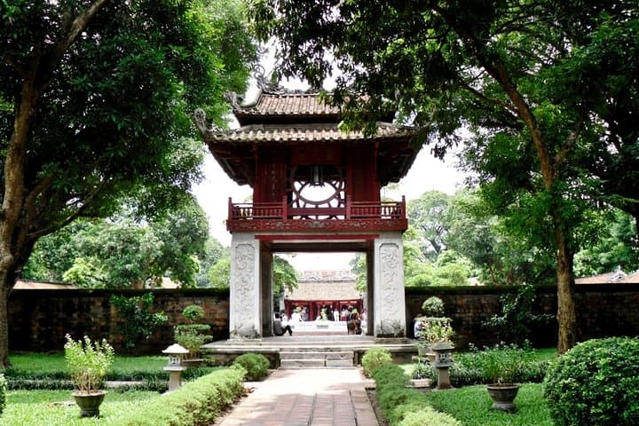 15-Day Vietnam Adventure: Hanoi to Ho Chi Minh via Pu Luong, Halong & the Mekong photo 4