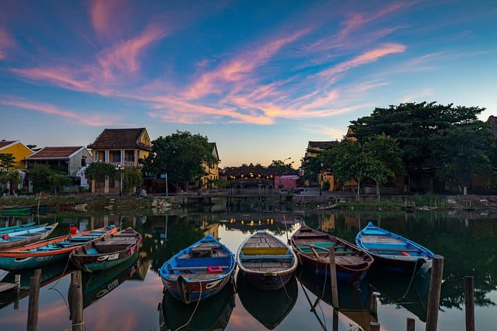 Marble Mountains and Hoi An Day Tour: Caves, Pagodas & Ancient Streets photo 3