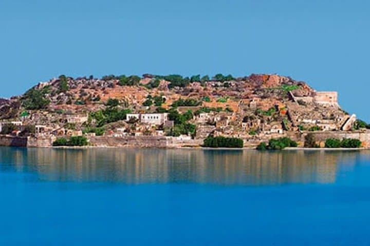 Spinalonga, Elounda & Agios Nikolaos: Guided Boat Tour with Lunch