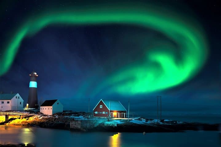 Hunting Reykjavik Northern Lights: Private Aurora Tour from Reykjavík photo 4