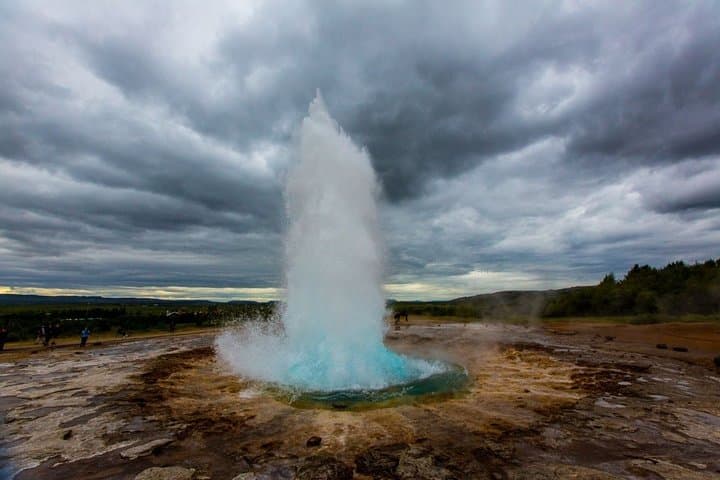Golden Circle Private Tour: Þingvellir, Strokkur, Gullfoss & Kerið Day Trip from Reykjavík photo 6