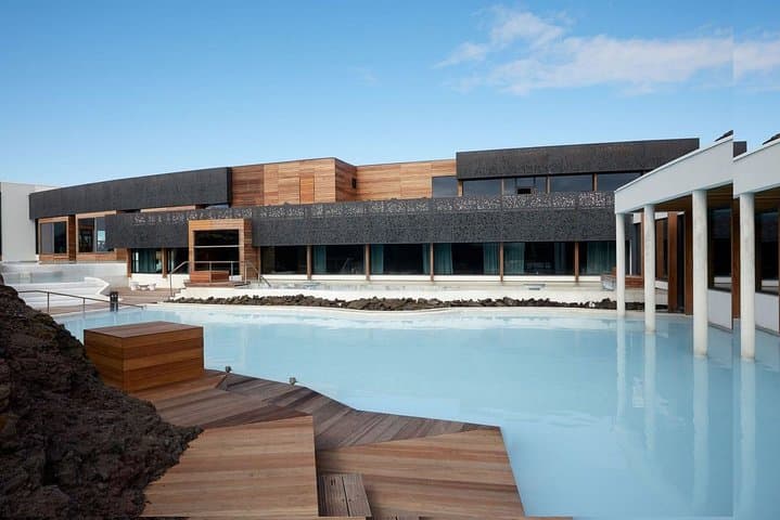 Blue Lagoon: Unique Icelandic Hot Spring Bathing Experience photo 3