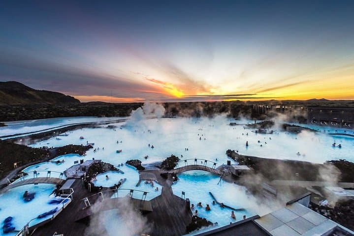 Blue Lagoon: Unique Icelandic Hot Spring Bathing Experience photo 5