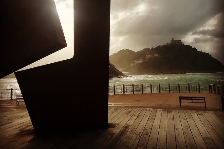 San Sebastián Electric Bike City Tour — Beaches, Views & Basque Culture photo 3