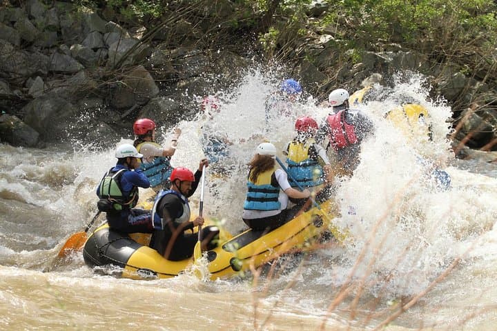 Struma River Rafting in Kresna Gorge: 11km Class III Adventure