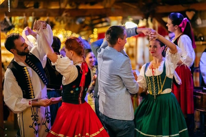 Prague Folklore Dinner — 4-Course Czech Feast with Live Music & Unlimited Drinks