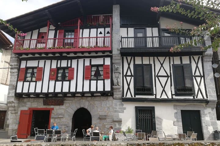 Private French Basque Villages Day Trip from San Sebastián photo 6