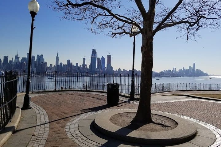Private Panoramic Skyline Tour: Manhattan Skyline Views from Jersey City & Hoboken photo 6