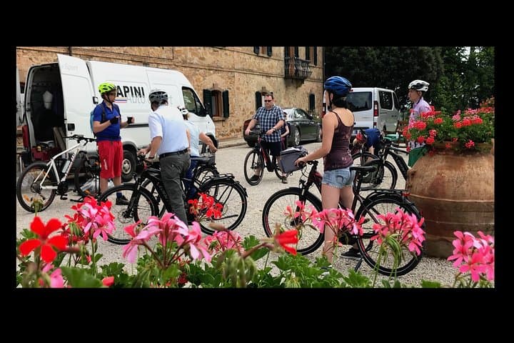 Tuscany Cycling Shore Excursion: Scenic Road Ride from Pisa to Lucca photo 6