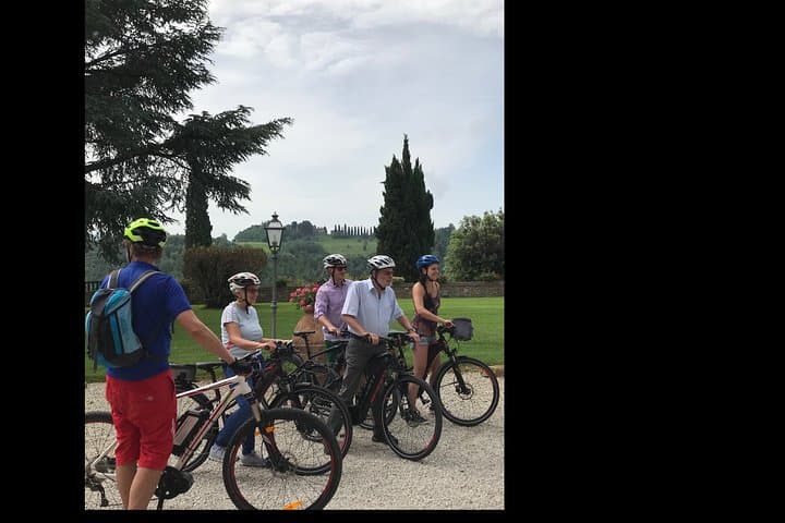 Coastal Cycling Shore Excursion from Livorno to Pisa photo 5