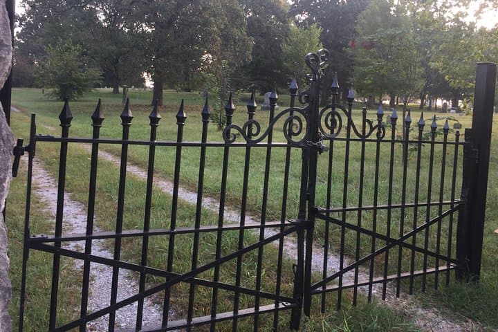 Chattanooga Cemetery Ghost Hunt: 1.5-Hour Paranormal Walk on UTC Campus photo 6