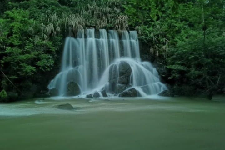 Private Day Tour to Xiatianxia Valley — Yangshan Karst, Glass Bridge & Xingyue Lake from Guangzhou photo 4