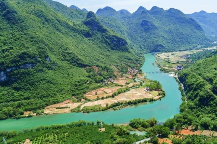 Private Day Tour to Xiatianxia Valley — Yangshan Karst, Glass Bridge & Xingyue Lake from Guangzhou