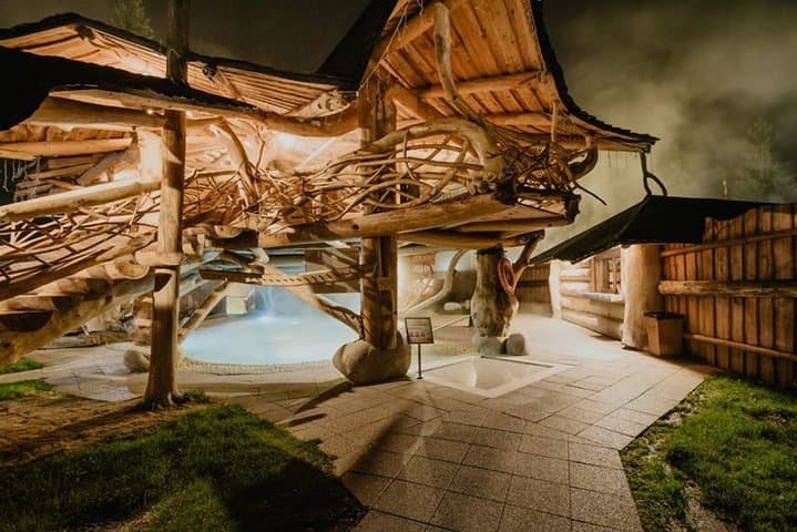Day Trip from Krakow to Gorący Potok Thermal Baths in Szaflary photo 5