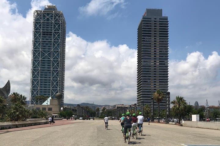 Glide Through Barcelona: A 2.5-Hour Historical E‑Bike Tour photo 5