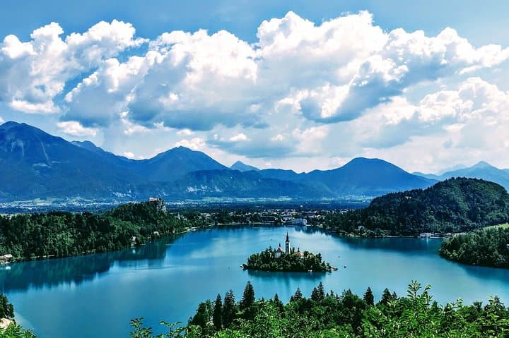 Private Lake Bled & Ljubljana Day Tour from Zagreb — Castle Views and Alpine Drive photo 2