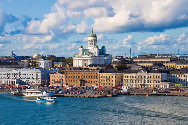 private-photographer-helsinki-photo-shoot-urban-locations photo 2