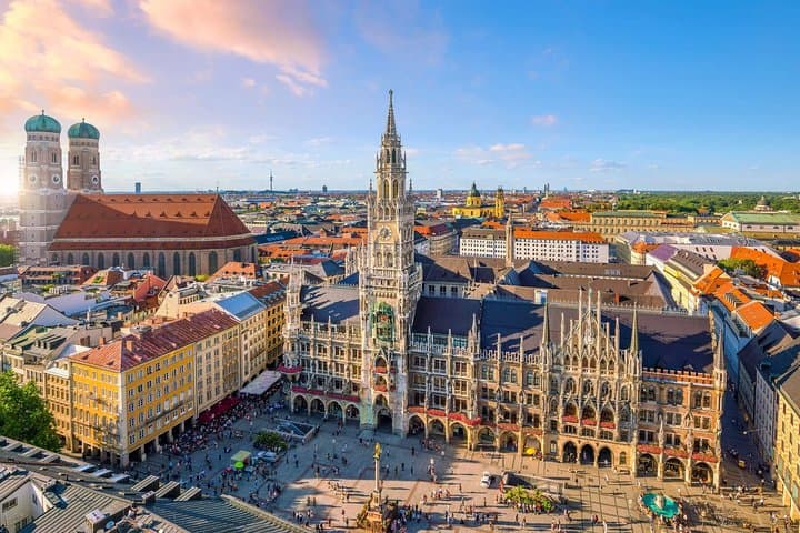 Munich Private Photo Shoot: Capture the City’s Urban Charm