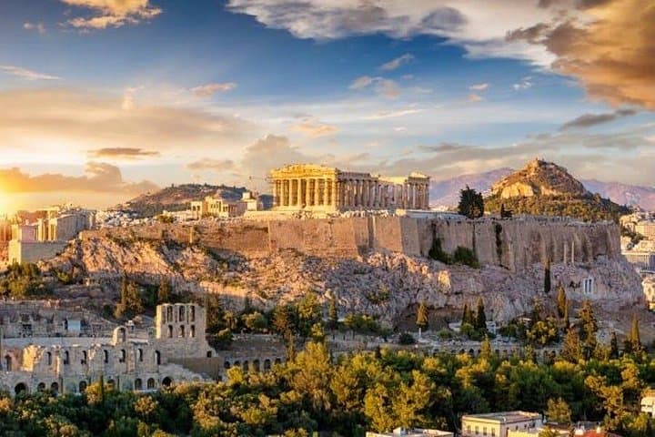 Athens Private Photoshoot: Hire a Photographer for Iconic City Shots photo 1