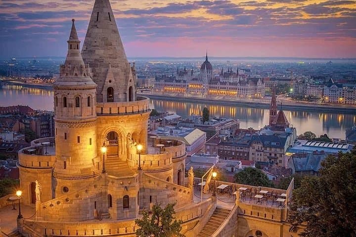 Budapest Professional Photo Shoot: Private City Photoshoots on the Danube photo 1