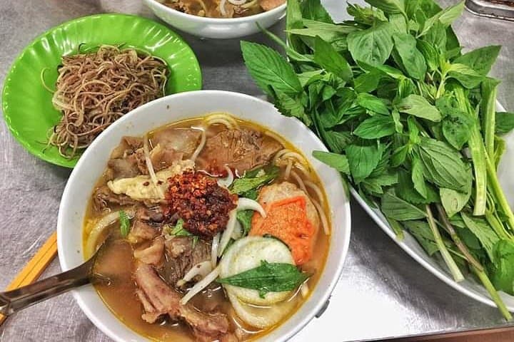 Saigon Night Walking Food Tour — Private Street-Food Experience with Pickup photo 4
