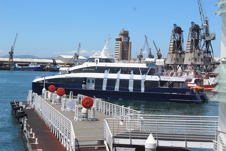 Robben Island Ferry & Bo-Kaap: A Cape Town History and City Tour photo 4