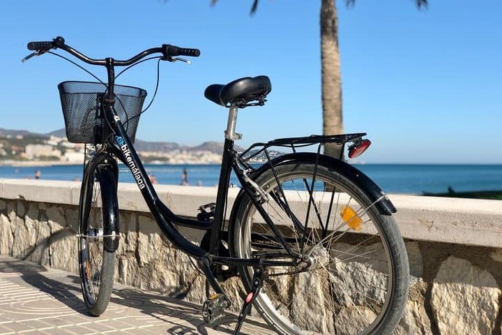 Explore Málaga by Bike: Full-Day Urban Bike Rental & Ride Guide photo 2