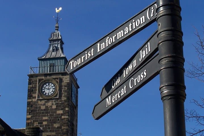 Stirling Old Town Private Walking Tour — Historic Royal Burgh Highlights photo 5