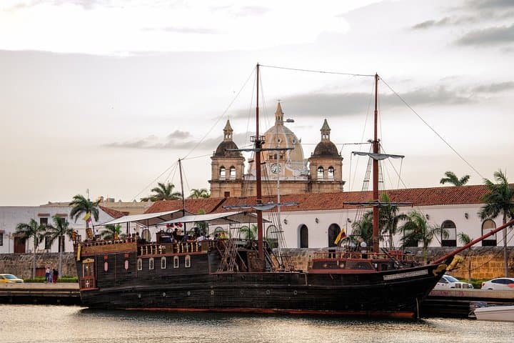 Pirate Tales Self-Guided Audio Tour — Cartagena's Corsair Walk