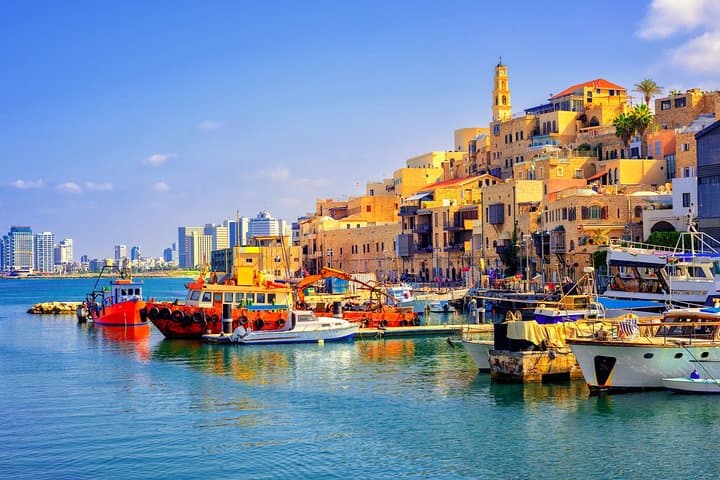 Tel Aviv Private Photoshoot: Capture Iconic Beaches, Bauhaus Streets, and Hidden Alleys