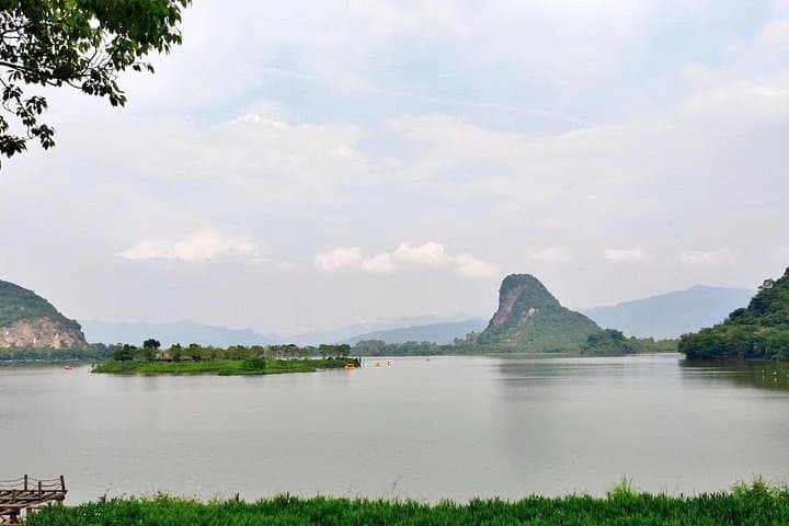 Guangzhou to Baojinggong Cave & Mount Lion: Private Day Trip to Yingde's Karst Wonders