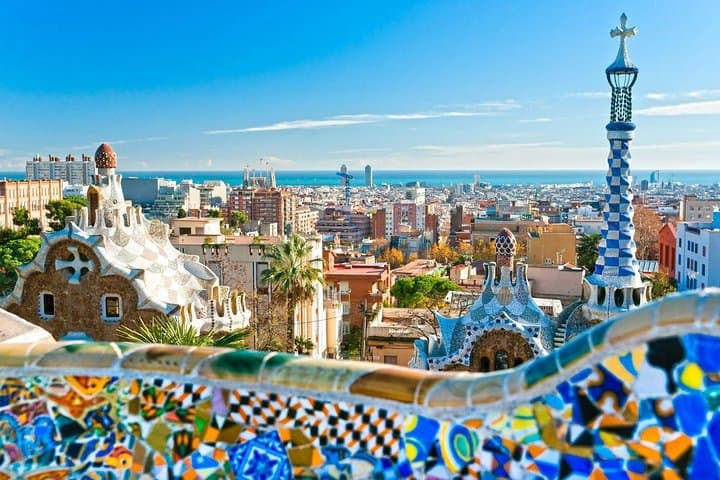 Park Guell Small Group Guided Tour: Skip-the-Line Gaudi Highlights in Barcelona photo 2