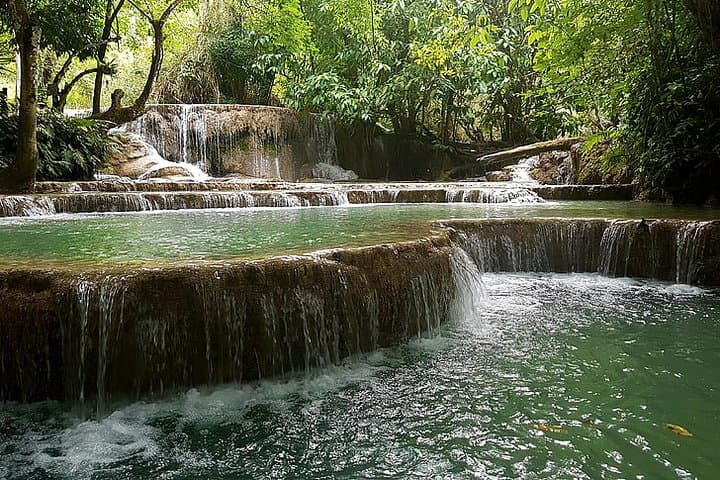 Explore Batu Caves and Kanching Waterfalls: Private Kuala Lumpur Day Tour