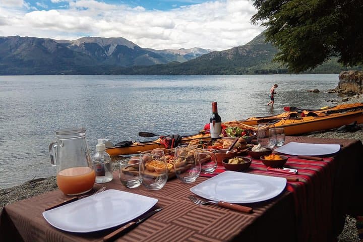 Mascardi Lake Kayaking and Trekking Tour from Bariloche — Day Trip in Nahuel Huapi photo 4