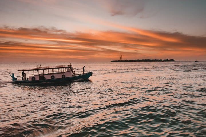 Sunset Dhoani Cruise and Night Fishing off Dhiffushi photo 4